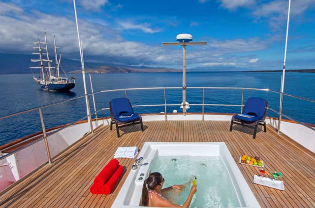Equateur - Galapagos - Exemple de bateau catégorie luxe - Yacht Passion