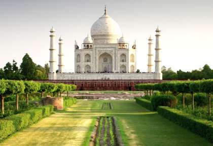 Taj Mahal  © Shutterstock - Jool Yan