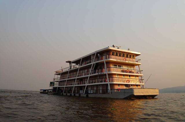 Congo - Croisière Expédition dans le Bassin du Congo - Expéditions Ducret