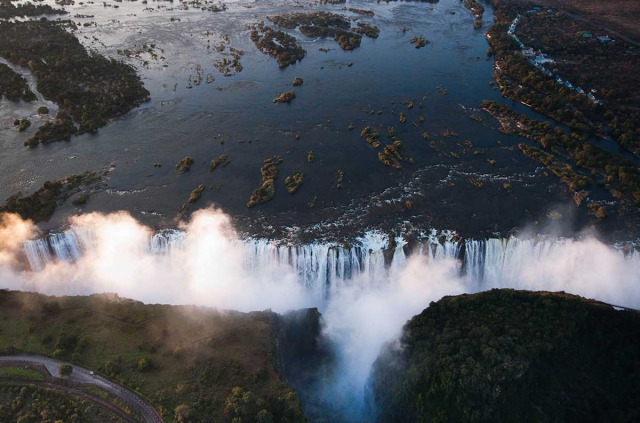 Zimbabwe - Victoria Falls - ©Shutterstock, E2dan